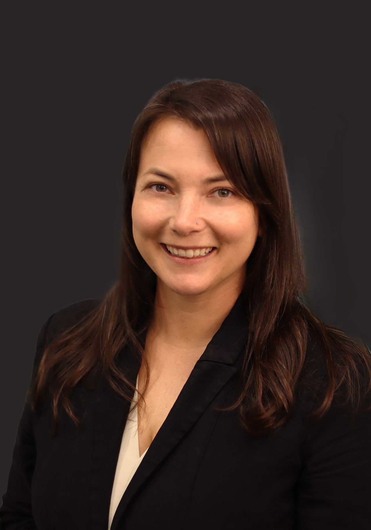 Headshot of Lauren Neubauer
